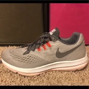 Women’s Nike Zoom Winflo 4 Running Shoes